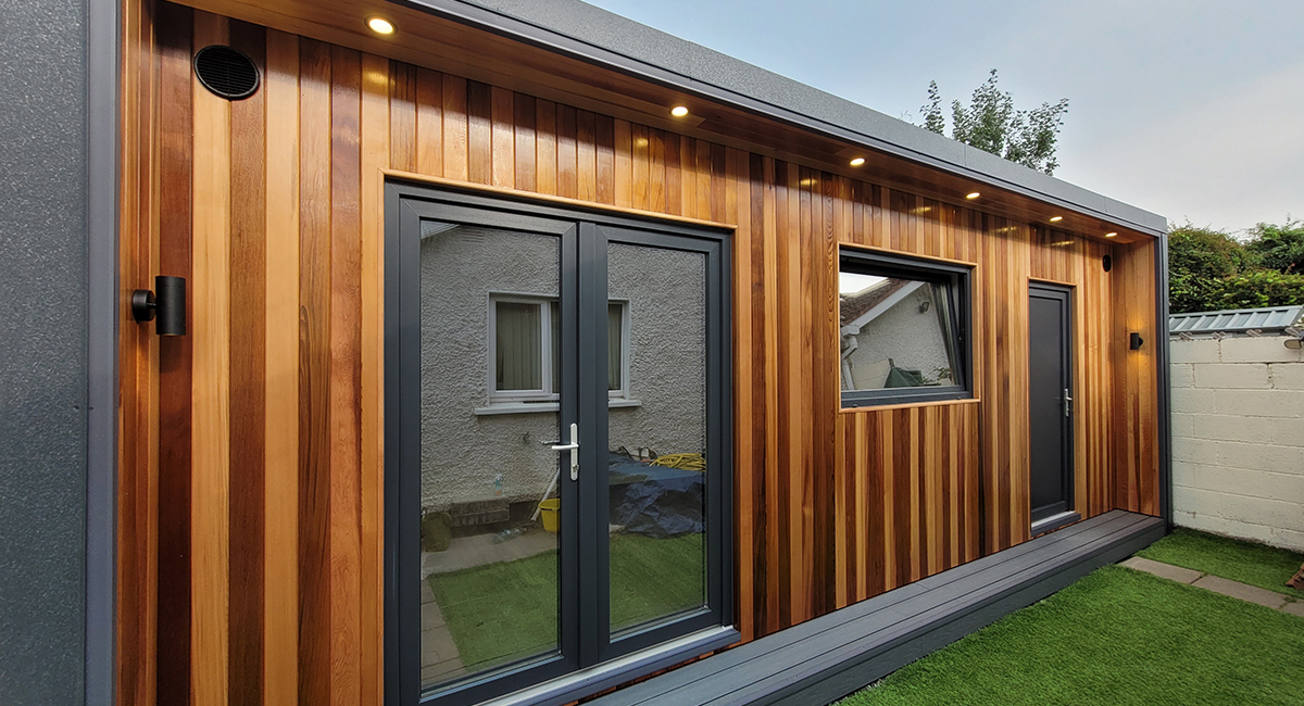 Garden Gym with Storage Room 01