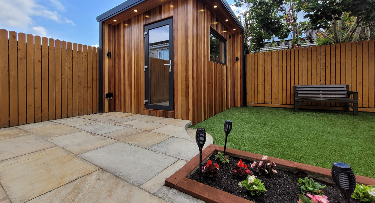 Garden Office for a Small Garden 03